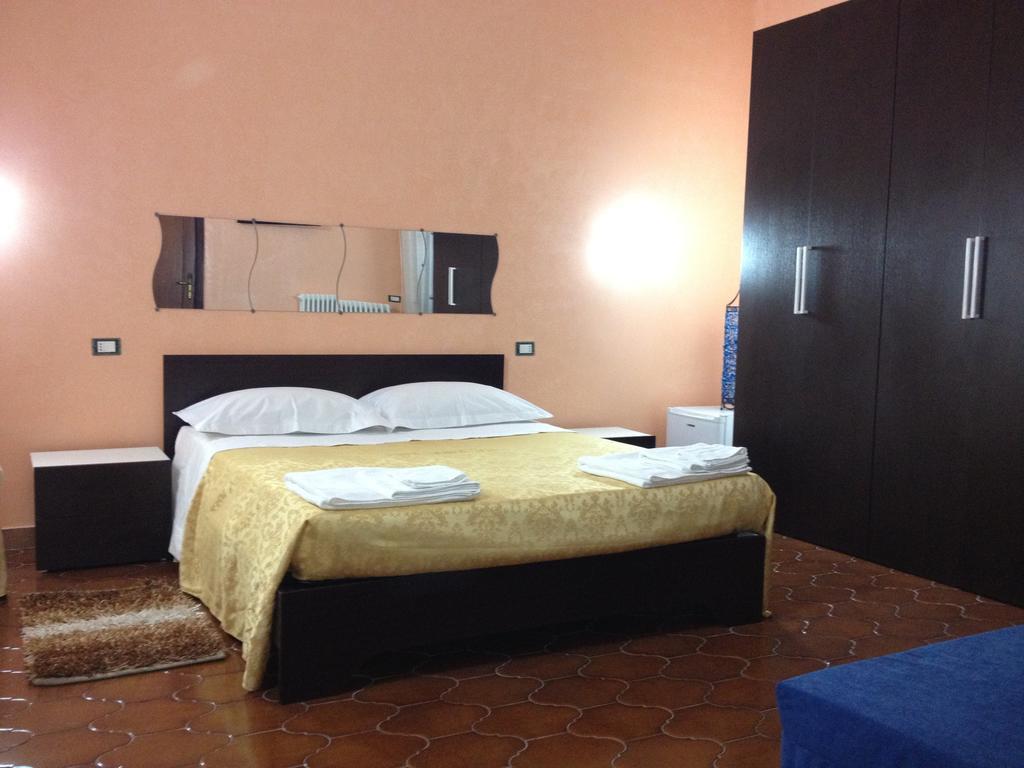 Bed And Breakfast Via Leuca Lecce Exterior foto